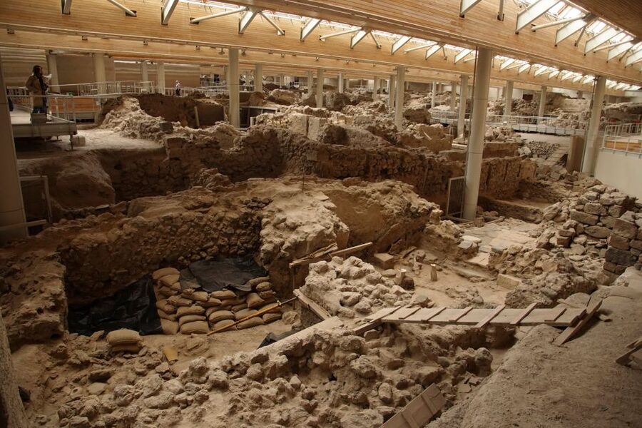 Santorini: Akrotiri Entry Ticket and Audio Guide - Start Smart: Getting Oriented Without a Human Guide