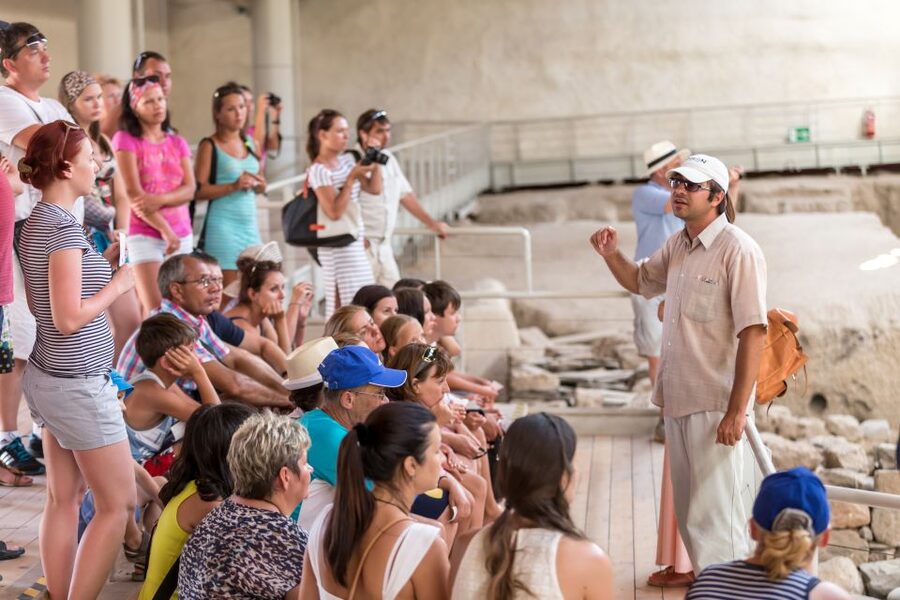 Santorini: Akrotiri Prehistoric City Guided Walking Tour - Akrotiri on Santorini, why this Bronze Age city matters