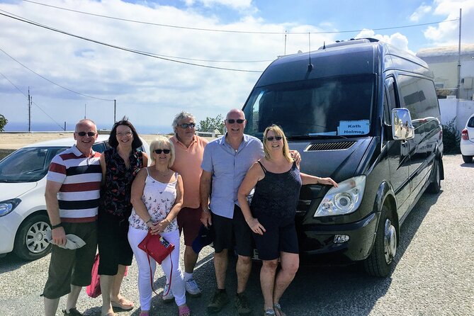 Santorini Arrival Transfer & Travel Services - Inside the ride: small comforts that matter more than you think
