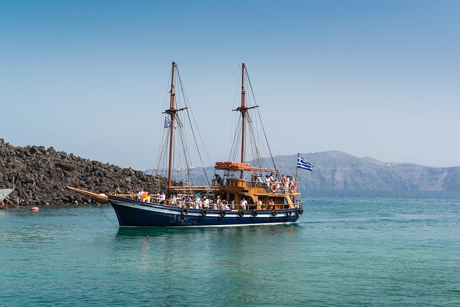 Santorini Caldera Cruise Tour (Volcano, Hot Springs, Thirassia) - Food and drinks on the day: budget-friendly choices at Thirassia