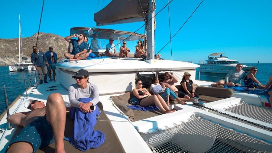 Santorini: Caldera Cruise with Greek Meal and Transfer - What the reviews emphasize, and how it helps you decide