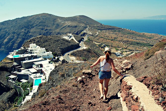 Santorini Caldera Walk Hiking Experience Fira-Oia - The Mid-Walk Reality Check: Terrain Changes, Views Keep Paying You Back