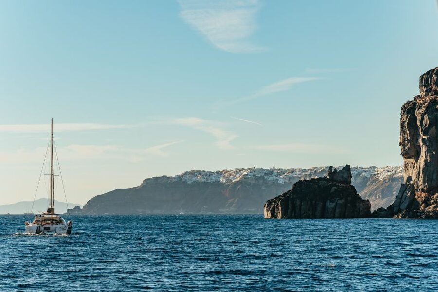 Santorini: Catamaran Caldera Cruise with Meal and Drinks - Should you book this Santorini catamaran cruise with meal and drinks?