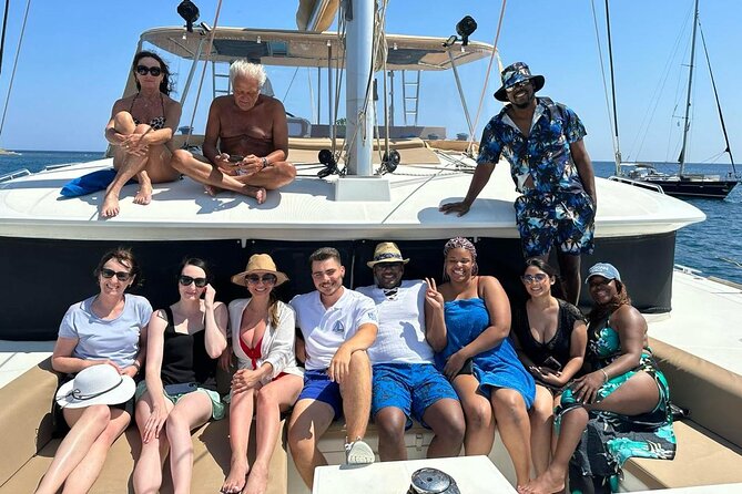 Santorini Catamaran Cruise: with Lunch, BBQ, Open Bar, Transfers - Open bar and BBQ lunch on board, without turning it into a party trap