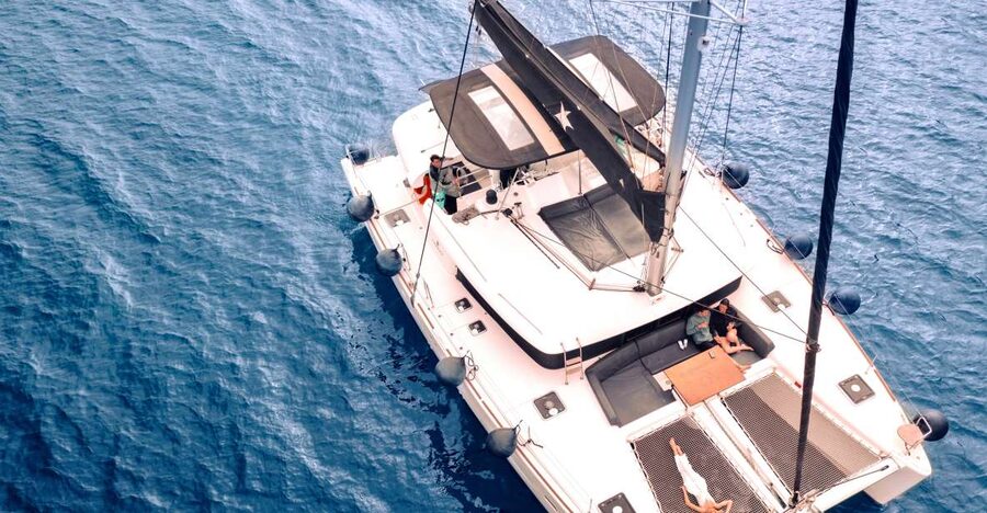 Santorini: Catamaran Cruise with Lunch, Drinks, & Oia Visit - A small-group catamaran route that hits Santorini’s best angles