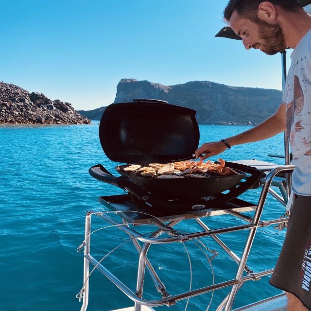 Santorini: Catamaran Cruise with Lunch, Drinks, & Oia Visit - Transfers, timing, and how 5 hours feels on the ground