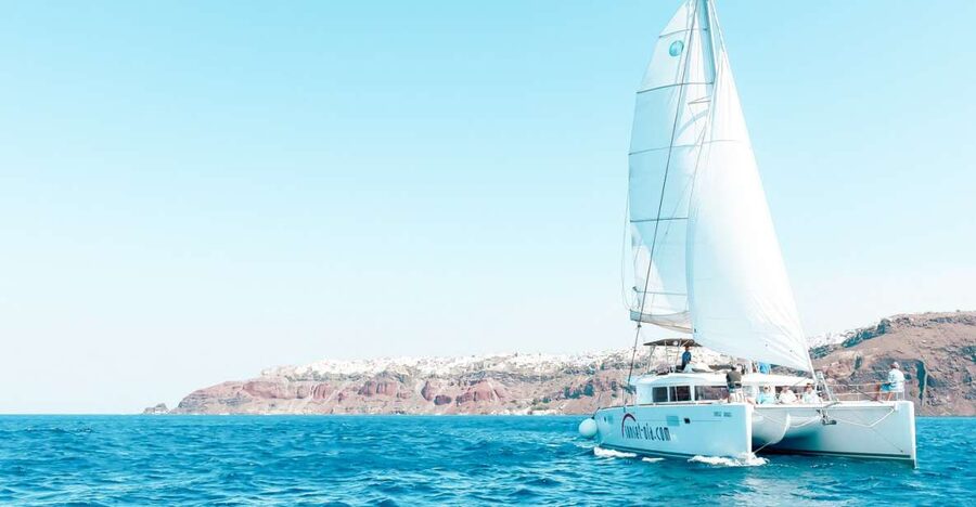 Santorini: Catamaran Tour with BBQ Meal and Unlimited Drinks - The Lagoon 450 Setup: Why Small-Group Sailing Works in Santorini
