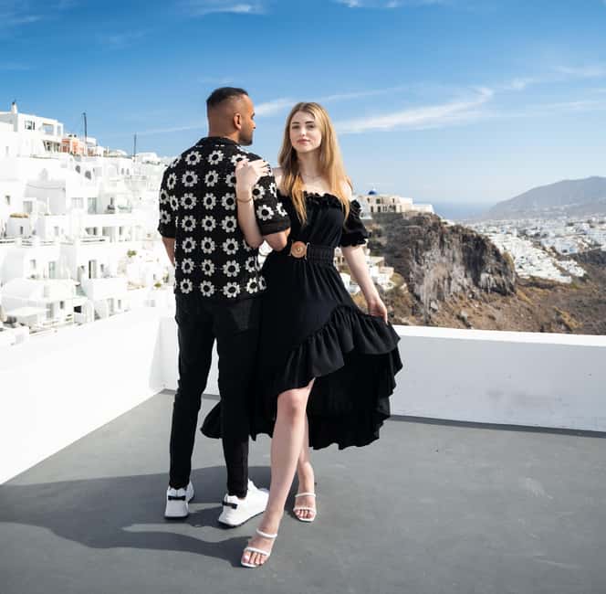 Santorini Couple Photoshooting - Meet outside Aegean Restaurant in Imerovigli, then get organized fast