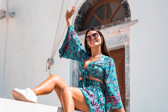 Santorini: Customized Private Photoshoot Walk in Oia - Where You Meet at the Akathist Hymn Church and How the Session Starts