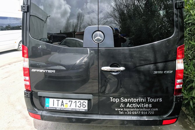 Santorini Departure Transfers & Travel Services - Getting to Oia: what the short stop in Oia Main Street really means