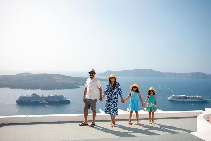 Santorini Family Photoshoot (Oia Village) - Key highlights to know before you go