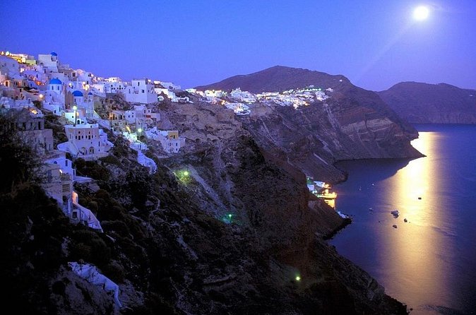 Santorini Fira-Oia tour 3-4h - Oia Town: Captain Houses, Underground Edifices, and Walkable Drama