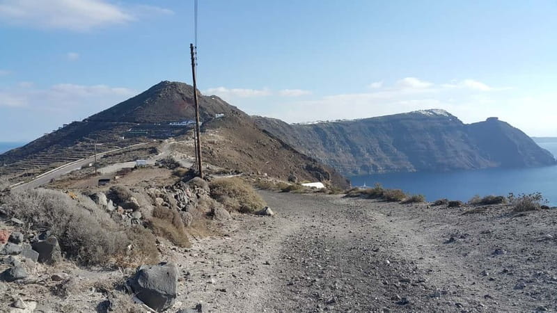 Santorini: Fira to Oia Caldera Hike with Guide - The Final Push to Oia: 2.5 Hours of Big Payoff