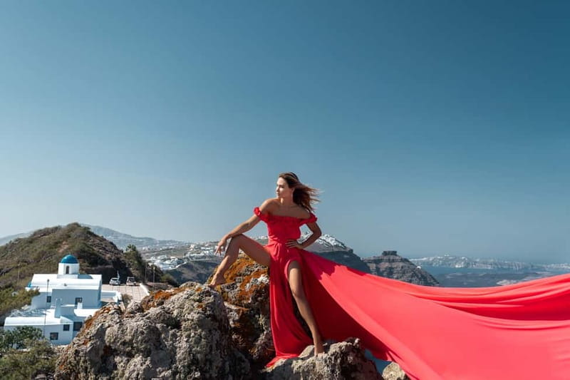 Santorini: Flying Dress Photo © Photoshoot "Express Package" - The 30-minute shoot: posing, the flying effect, and photo coaching