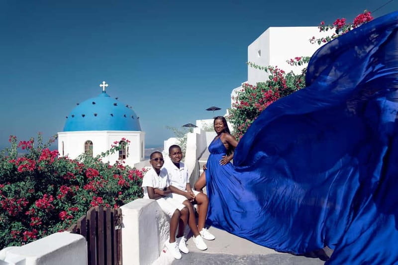 Santorini: Flying Dress Photoshoot Private Entry to Blue Dom - What happens during your 30 minutes on the ground
