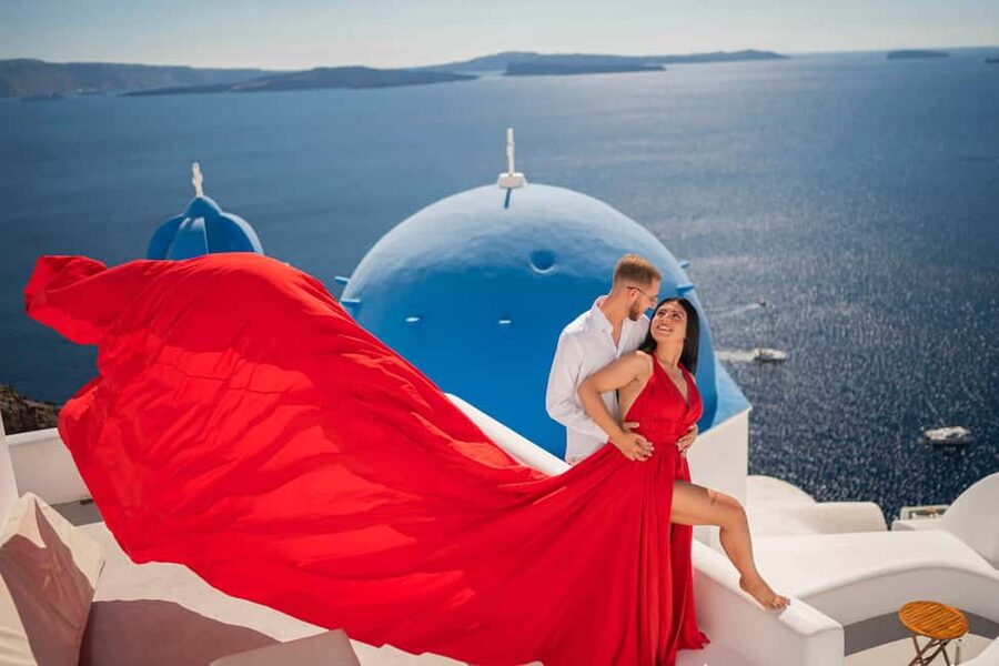 Santorini: Flying Dress Photoshoot & Slow-Motion Video - Languages and Working Style: What It Feels Like On Camera