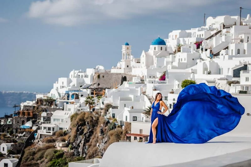 Santorini:Flying Dress shoot with Professional photographer - Dress color choice and the assistant who makes it look natural