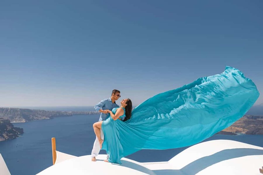 Santorini: Flying Dress with Photos & Video Reel - Price and value: is $106 a smart use of time in Santorini?
