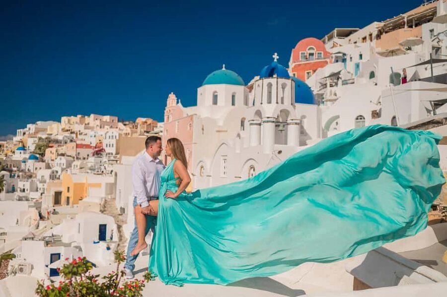 Santorini: Flying Dress with Photos & Video Reel - Who should book this flying dress shoot, and who might skip it