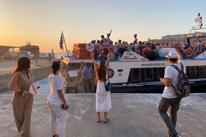 Santorini for Cruise Ships: Avoid Cable Car Lines and Crowds! - Oia Without the Stampede: Shopping, Streets, and Caldera Cliffs
