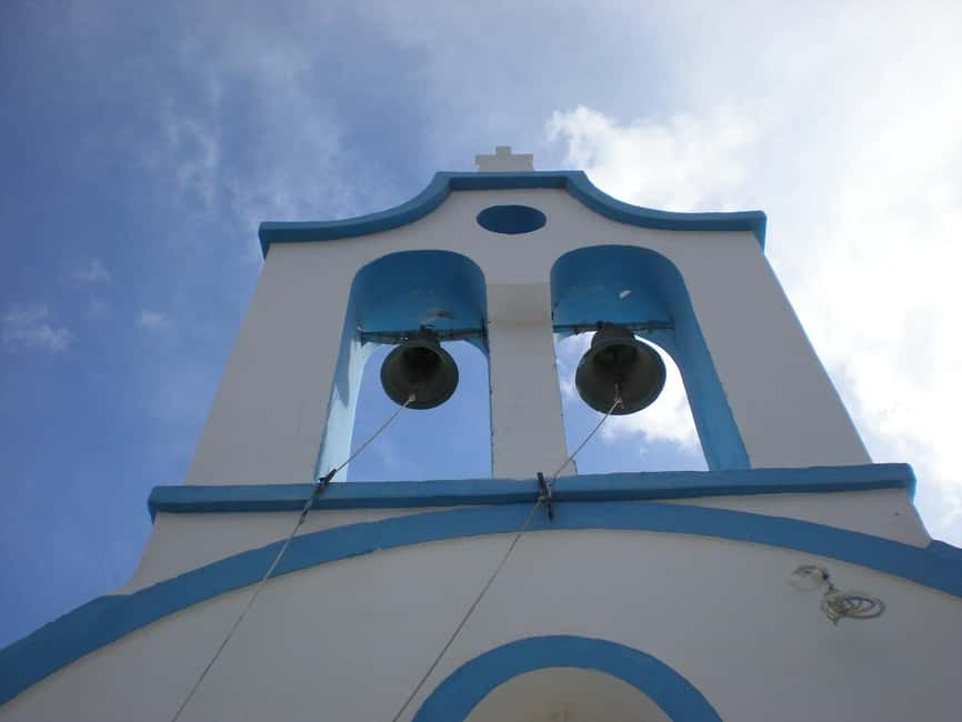 Santorini: Half day tour Morning or afternoon - Fira walking time: narrow lanes, shopping, and the blue dome vibe