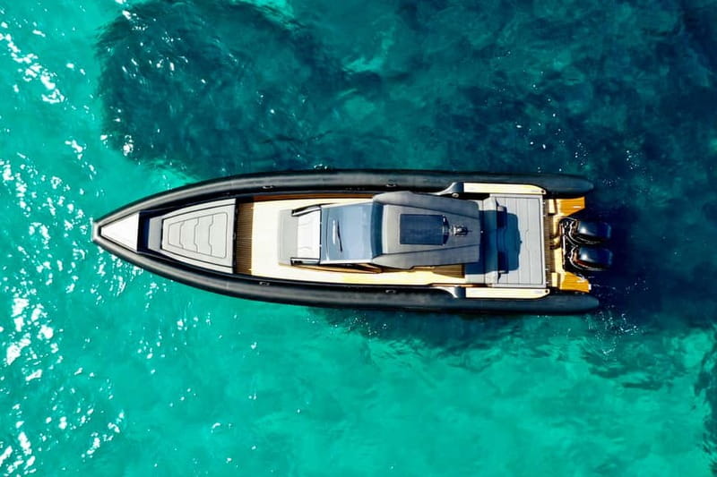 Santorini: High-Speed Cruise on a Sleek, Modern Yacht - Thirassia island: a real meal, then a scenic circuit from Ammoudi to Skaros