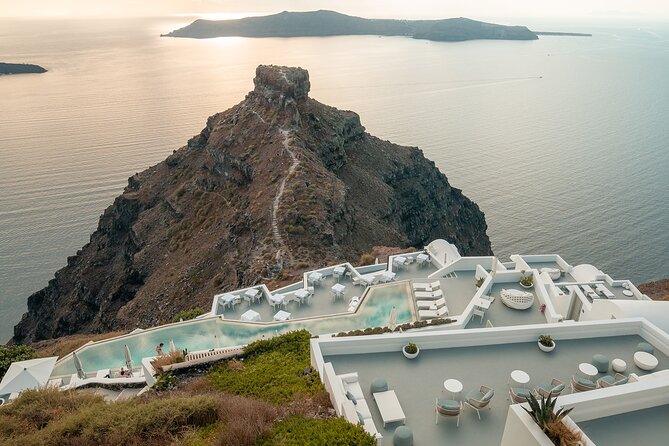 Santorini Highlights and Wine Tasting Private Tour - Perissa Black Sand Beach: the volcanic coast reset