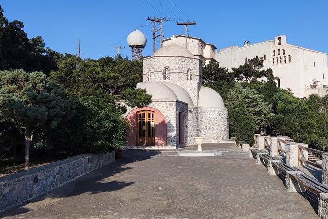 Santorini Highlights & Hidden Gems – Private Family-Friendly Tour - Stop 2: Pyrgos, Santorini’s former capital, and that yogurt break