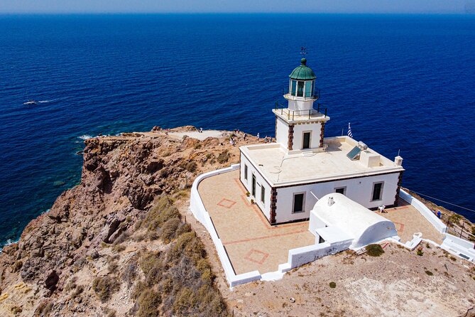 Santorini Highlights Minibus Tour with Oia Sunset - Oia Sunset With 2.5 Hours: How to Make the Most of the Finale
