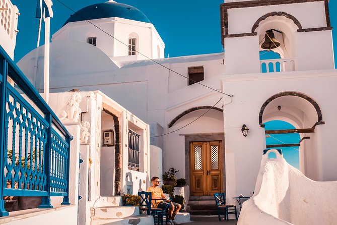 Santorini Highlights Small-Group Tour with Wine Tasting option - Red Beach viewpoint: quick photos, big color payoff