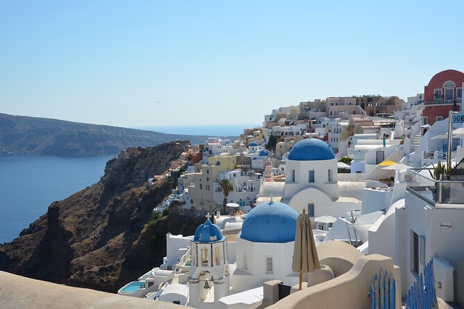 Santorini Highlights Small-Group Tour with Wine Tasting option - Oia Main Street: your 50 minutes for the iconic look