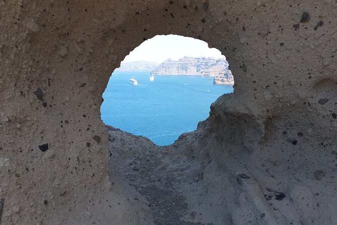 Santorini Highlights& Wine Tasting Private Tour - The smart part: a 6-hour morning-to-midday loop