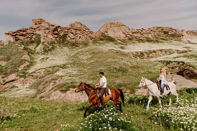 Santorini: Horse Riding to the Black Sandy Beach (Eros beach) - Photos at the Seaside Cliff: The Real Souvenir Value