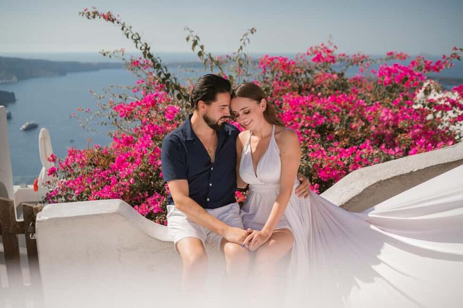Santorini: Imerovigli Professional Photoshoot in Blue Dome - Who this Santorini Imerovigli photoshoot is best for