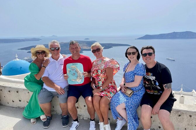 Santorini in 5 hours: Oia, Traditional Villages & Black Beach - Oia for one hour: what you can realistically do with iconic streets and views