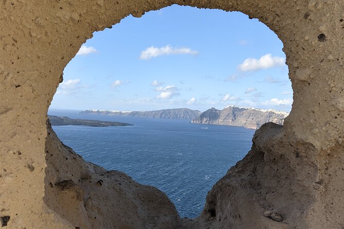 Santorini Instagram and TikTok Photo Spots Private Tour - Stop 4, Megalochori: Quiet Traditional Streets for a Photo Break