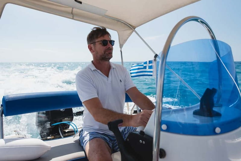 Santorini: License-Free Boat Rental with Ice, Water, & Fruit - Cruising Around the Cyclades: Nearby Islands at Your Pace