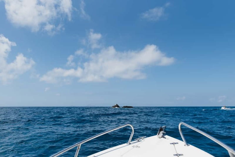 Santorini: License-Free Boat Rental with Ice, Water, & Fruit - Comfort Onboard: Shade, Snacks, and Practical Gear