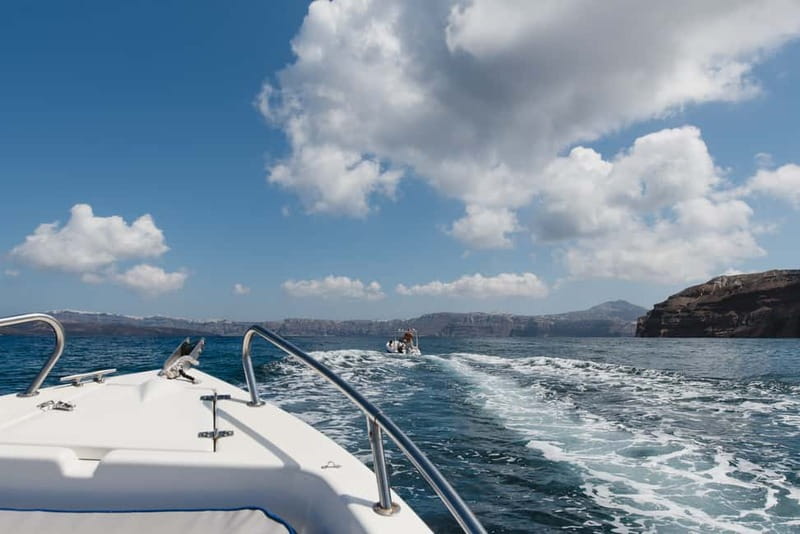 Santorini: License-Free Boat Rental with Ice, Water, & Fruit - Logistics That Affect Your Day (Meet Point, Duration, and Rules)