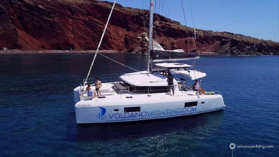 Santorini: Luxury Caldera Cruise With Meal & Drinks - Why a Santorini Caldera Yacht Cruise Beats the Cliff View
