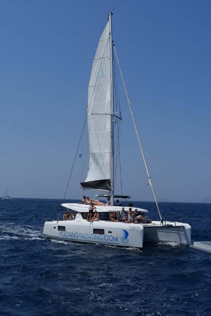 Santorini: Luxury Caldera Cruise With Meal & Drinks - Hot Springs and Thirassia: The Stops That Make the Boat Worth It