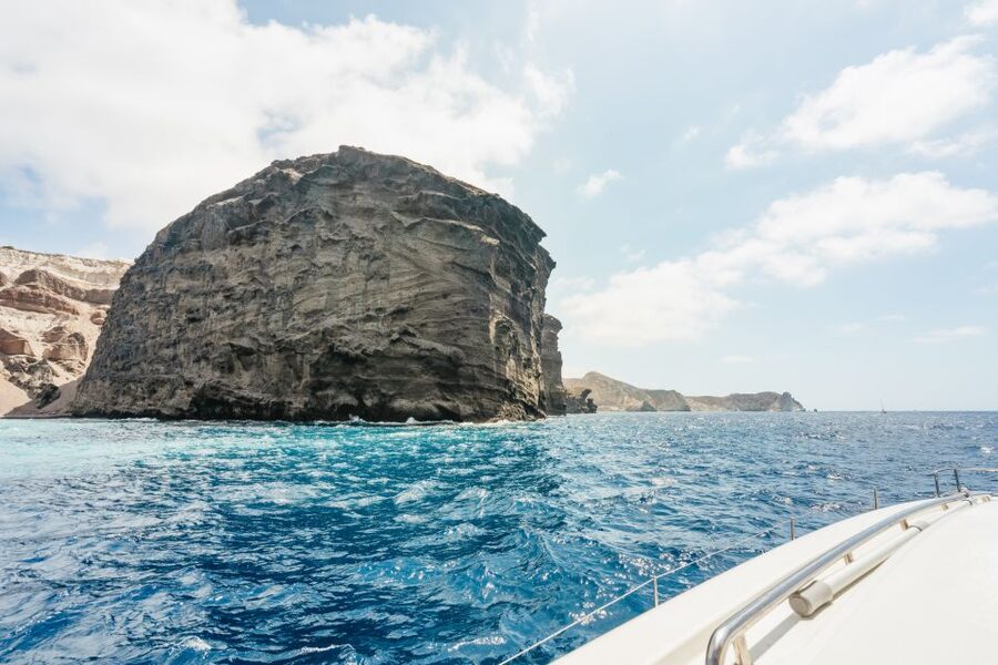 Santorini: Luxury Catamaran Day Trip with Meal and Open Bar - The Greek Meal and Open Bar: Where the Cruise Really Delivers