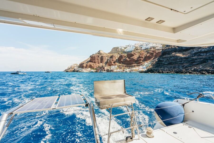 Santorini: Luxury Catamaran Day Trip with Meal and Open Bar - Comfort, Gear, and the Little Things You’ll Notice