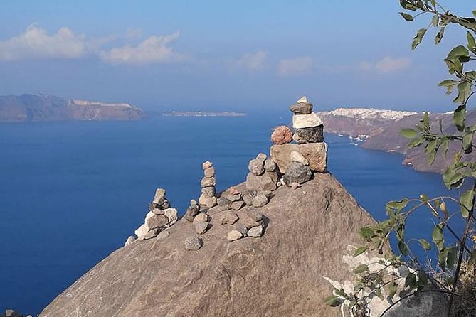 Santorini Luxury private tour for small groups - The Hotel Pickup Advantage: No Taxis, No Guesswork