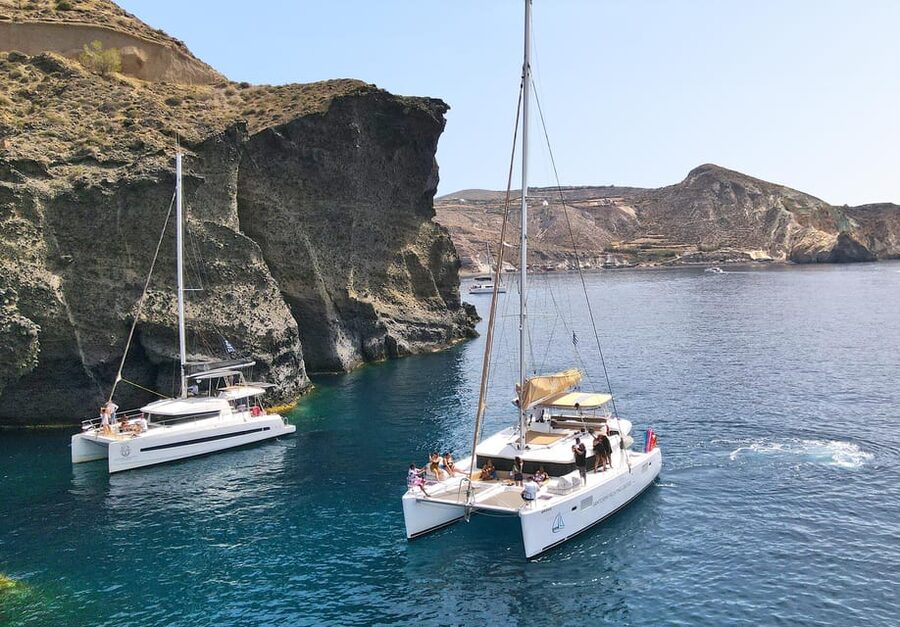 Santorini: Luxury Sunset Cruise with Dinner, BBQ, and Drinks - Lunch, BBQ, and the Open Bar: What You Should Expect to Eat