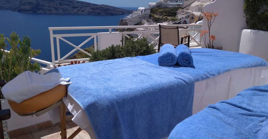 Santorini: Mobile Couples Massage at Your Private Villa - Timing that fits island life: undress, shower, consultation