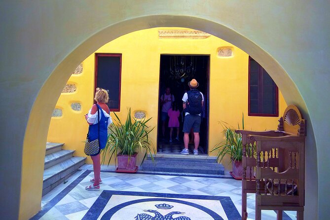 Santorini Must-See Highlights: Private Shore Tour - Cable car and cruise-port timing, done the low-stress way
