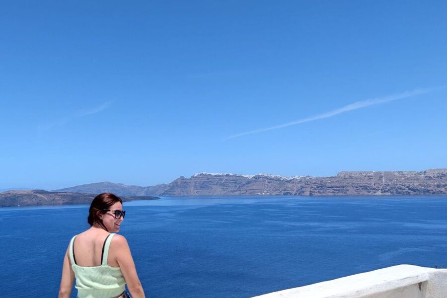 Santorini: Must-See Highlights Private Sightseeing Tour - Key highlights worth carving out time for