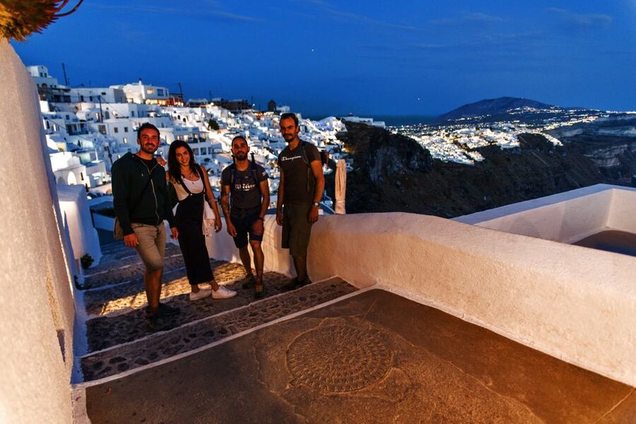 Santorini: Night Hike, Wine Tasting, and Greek Dinner - The Fira to Imerovigli hike: what the 1.5 to 2 hours feels like