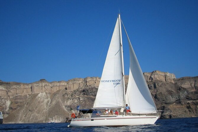 Santorini Oia: Private Sailing Yacht Cruise with Meal and Drinks - Key highlights at a glance